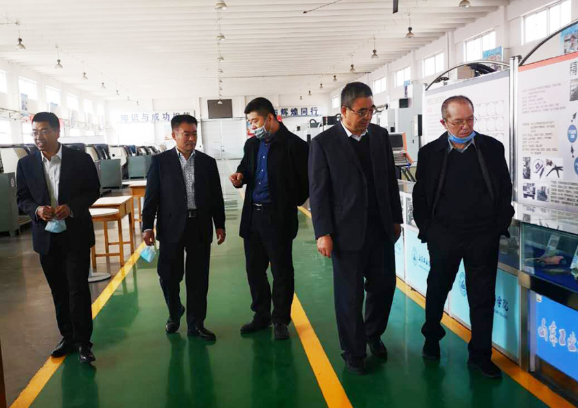 抗擊疫情在路上， 博陽機(jī)械為工業(yè)技師學(xué)院捐贈(zèng)物資