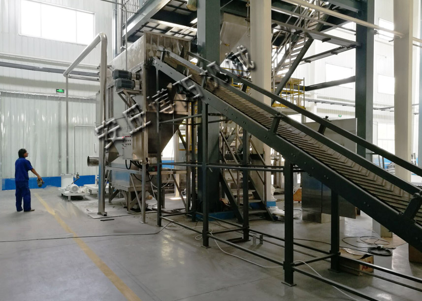 染料自動拆包機的效率是人工拆袋無法相比的！