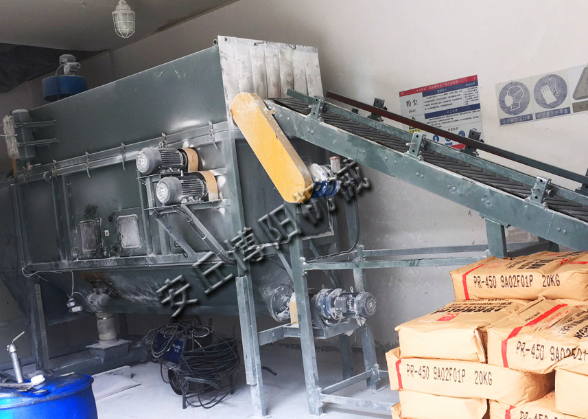 炭黑自動(dòng)拆包機(jī)為什么能完成無(wú)塵拆包卸料？