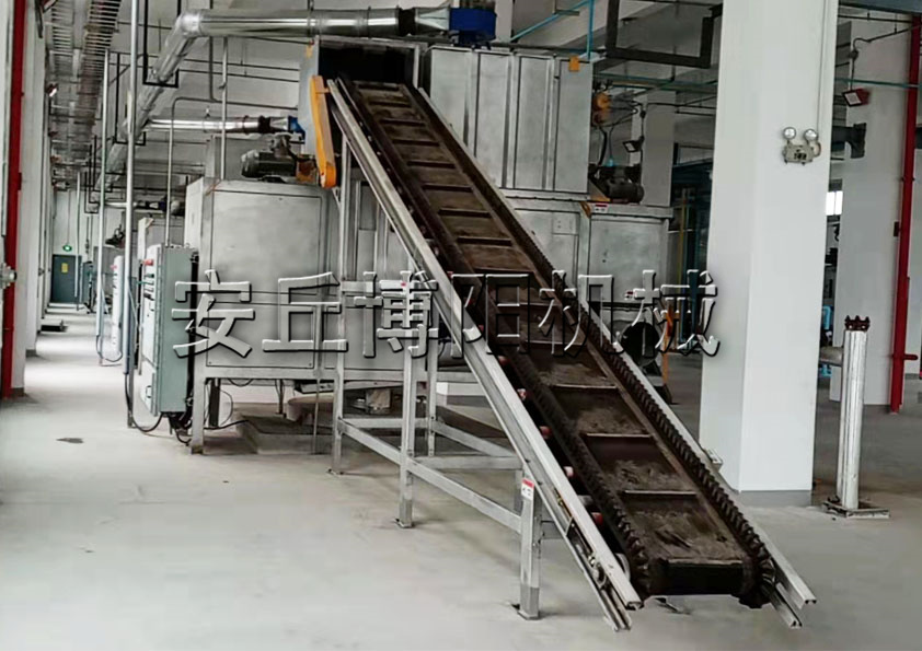 安丘博陽機(jī)械干污泥自動拆包機(jī)的原理和優(yōu)勢是什么？