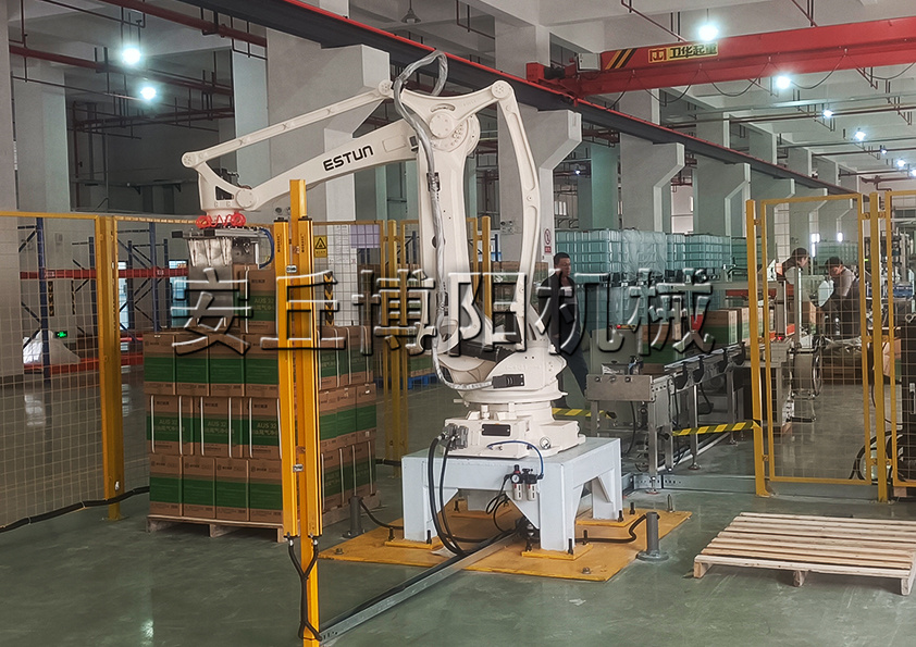 箱裝飲料全自動(dòng)碼垛機(jī)的優(yōu)勢(shì)有哪些？