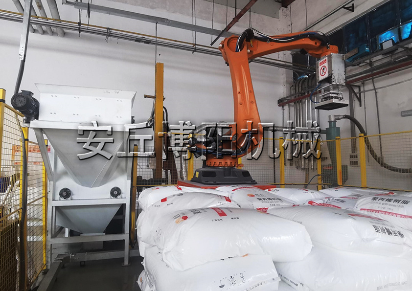 片堿全自動拆包機器人的產(chǎn)品特點是什么？