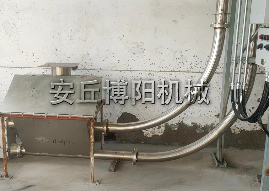 片堿管鏈?zhǔn)捷斔蜋C(jī) 管鏈機(jī)的主要特點