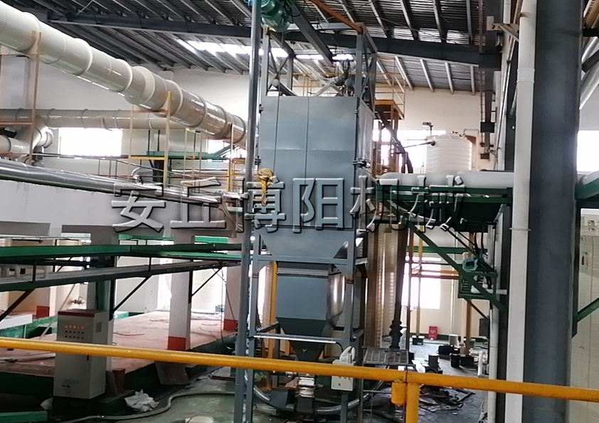 粉煤灰噸包拆包機的性能特點是什么？