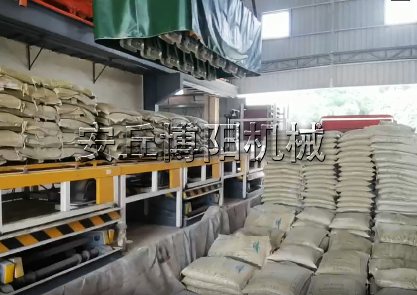 保溫料全自動裝車機的特點和優(yōu)勢是什么呢？