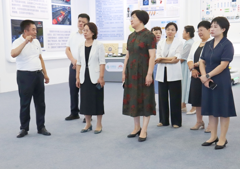 濰坊市婦聯(lián)黨組書記、主席王麗君一行到博陽機械參觀調(diào)研