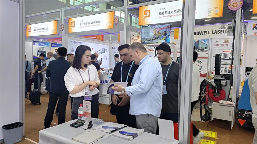 從“賣(mài)設(shè)備”到“賣(mài)方案”，博陽(yáng)機(jī)械以智能裝備激發(fā)全球客商新期待